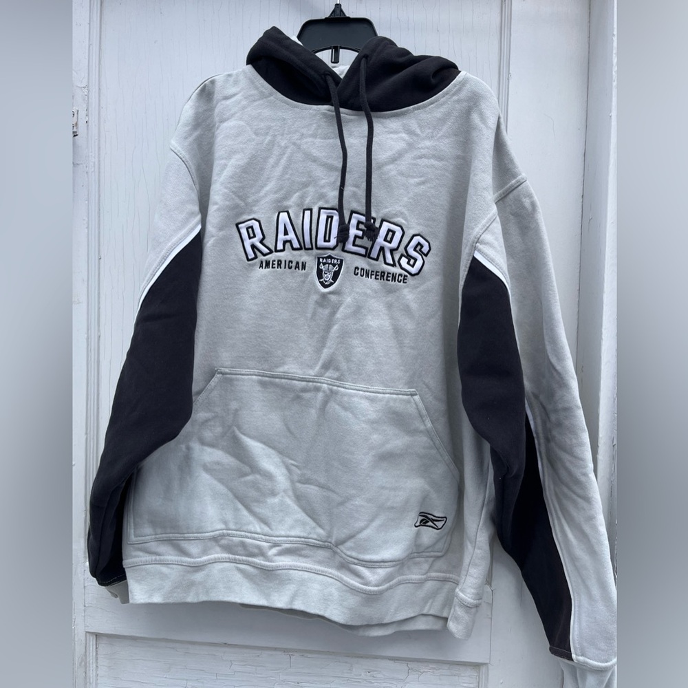 Reebok Raiders hoodie adult size medium excellent condition